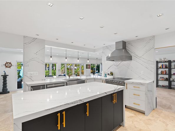 2839 NE 35th St, Fort Lauderdale FL 33306