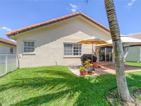 17676 SW 6th Ct, Pembroke Pines FL 33029