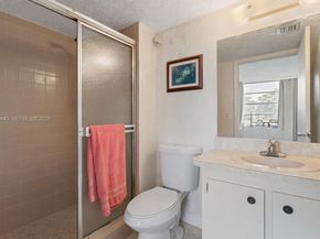 7640 NW 18th St 104, Margate FL 33063
