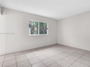 50 Ocean Lane Dr 108, Key Biscayne FL 33149