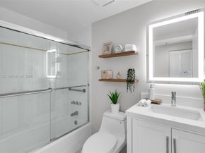 50 Ocean Lane Dr 108, Key Biscayne FL 33149