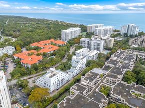 50 Ocean Lane Dr 108, Key Biscayne FL 33149