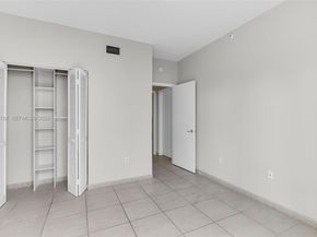 50 Ocean Lane Dr 108, Key Biscayne FL 33149