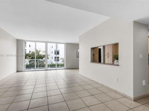 50 Ocean Lane Dr 108, Key Biscayne FL 33149