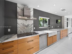 1000 N Shore Dr, Miami Beach FL 33141