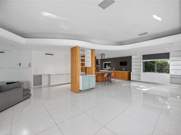 1000 N Shore Dr, Miami Beach FL 33141