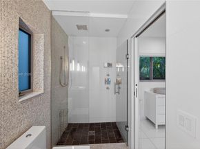 1000 N Shore Dr, Miami Beach FL 33141