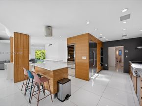 1000 N Shore Dr, Miami Beach FL 33141