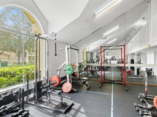 12730 Vista Isles Dr 828, Sunrise FL 33325