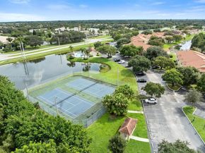 12730 Vista Isles Dr 828, Sunrise FL 33325