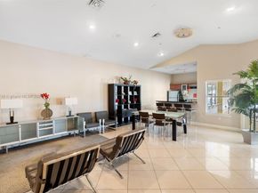 12730 Vista Isles Dr 828, Sunrise FL 33325