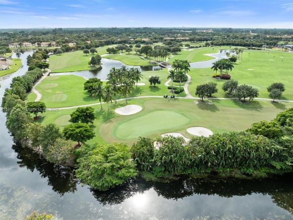 12730 Vista Isles Dr 828, Sunrise FL 33325