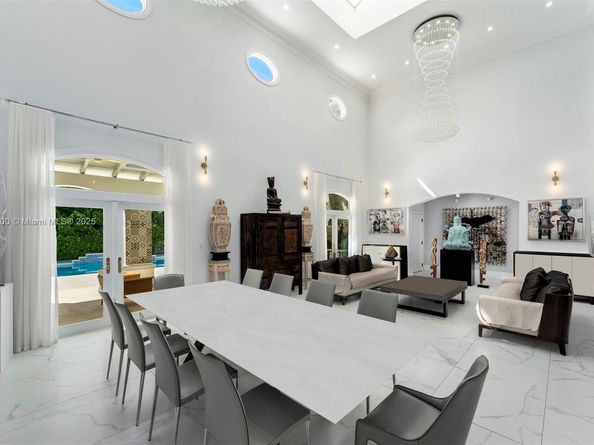 5770 SW 100th St, Pinecrest FL 33156