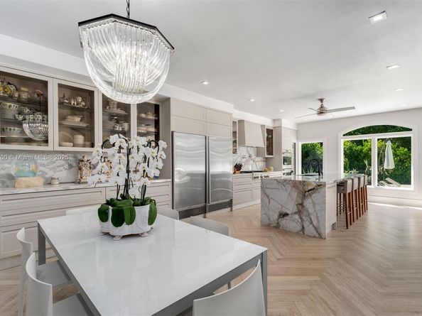 5770 SW 100th St, Pinecrest FL 33156