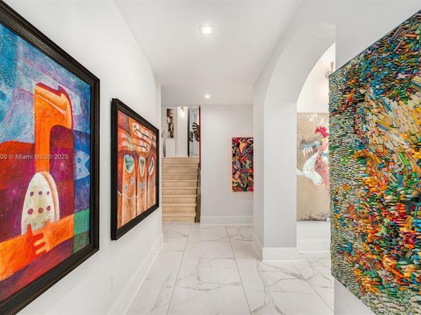 5770 SW 100th St, Pinecrest FL 33156