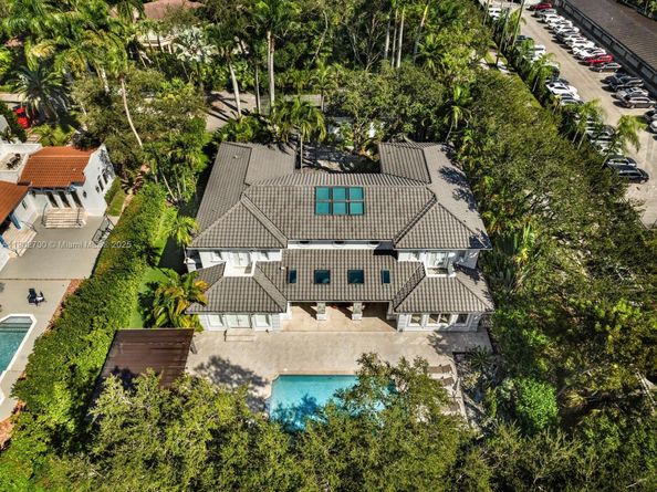 5770 SW 100th St, Pinecrest FL 33156