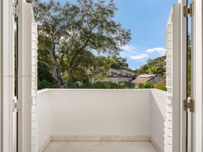 5770 SW 100th St, Pinecrest FL 33156