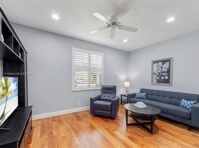 2530 Hunters Run Way, Weston FL 33327