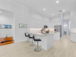 2530 Hunters Run Way, Weston FL 33327