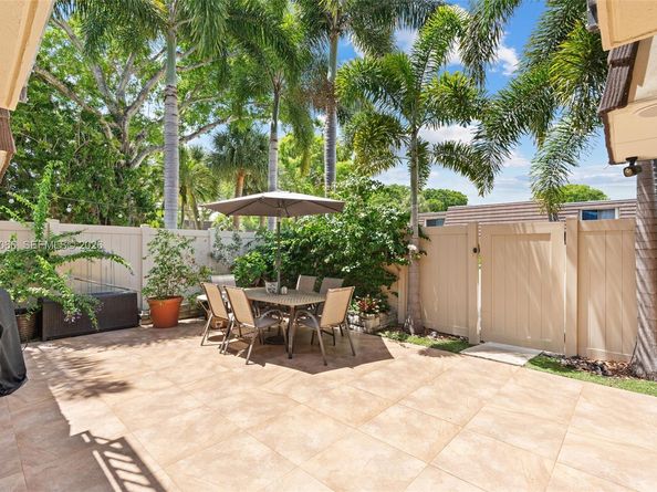 7124 71st Way, West Palm Beach FL 33407