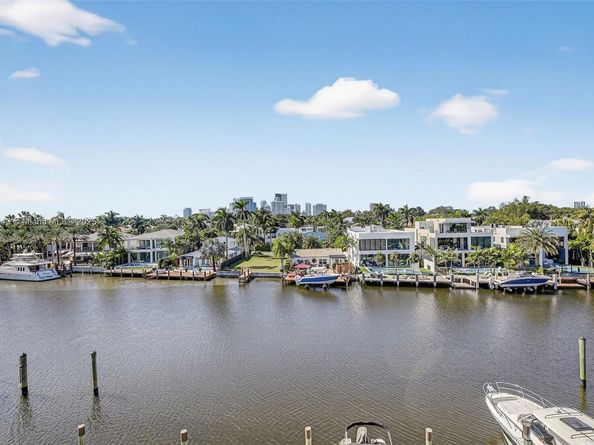 45 Hendricks Isle 403, Fort Lauderdale FL 33301