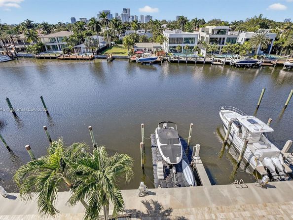 45 Hendricks Isle 403, Fort Lauderdale FL 33301