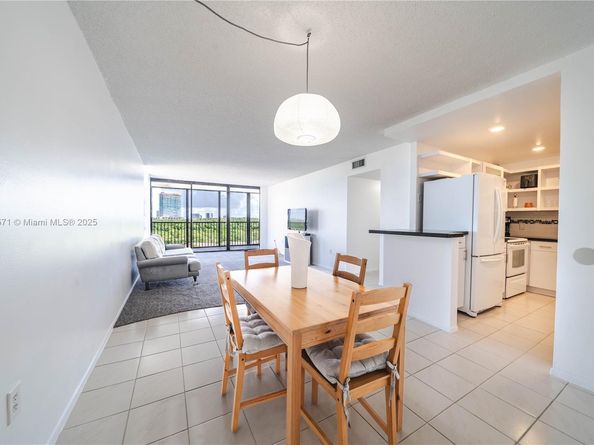 2500 NE 135th St C610, North Miami FL 33181