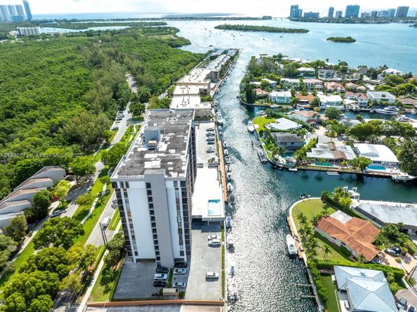 2500 NE 135th St C610, North Miami FL 33181