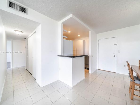 2500 NE 135th St C610, North Miami FL 33181