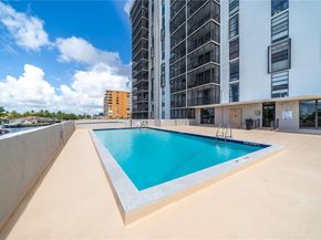 2500 NE 135th St C610, North Miami FL 33181