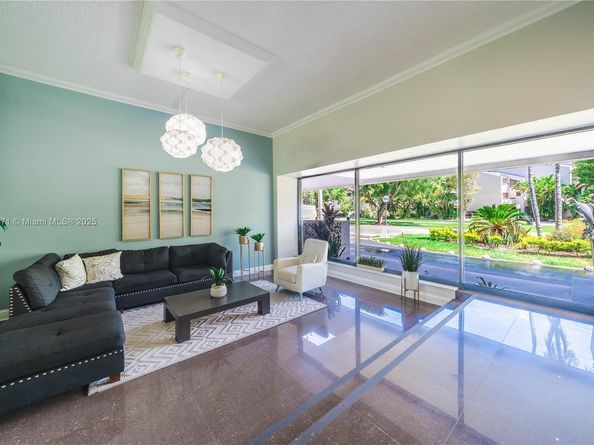 2500 NE 135th St C610, North Miami FL 33181