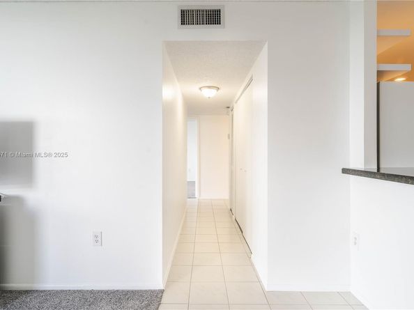 2500 NE 135th St C610, North Miami FL 33181