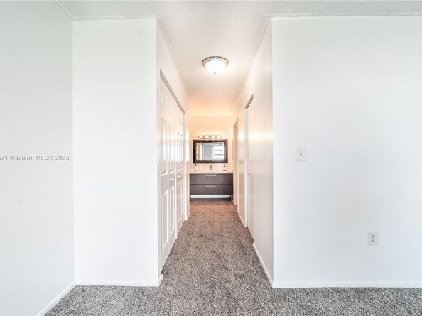2500 NE 135th St C610, North Miami FL 33181
