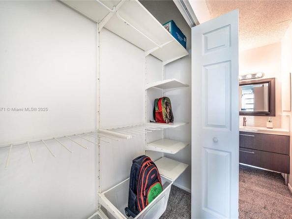 2500 NE 135th St C610, North Miami FL 33181
