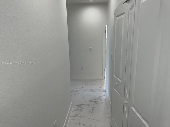 1828 NE 1st St, Homestead FL 33033