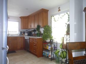 9241 Sunrise Lakes Blvd 201, Sunrise FL 33322