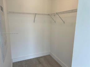 121 NE 34th St 1610, Miami FL 33137