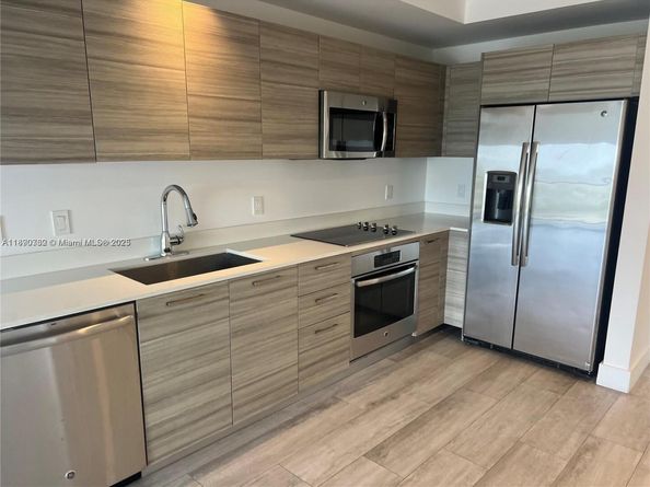 121 NE 34th St 1610, Miami FL 33137
