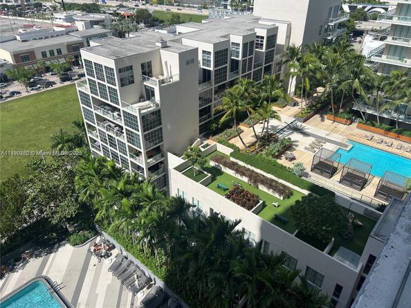 121 NE 34th St 1610, Miami FL 33137