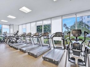 20281 E Country Club Dr 604, Aventura FL 33180
