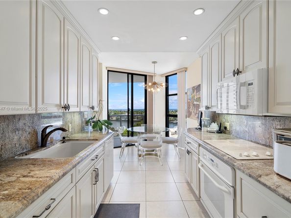20281 E Country Club Dr 604, Aventura FL 33180
