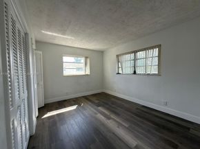 1120 NE 10th St 5, Hallandale Beach FL 33009