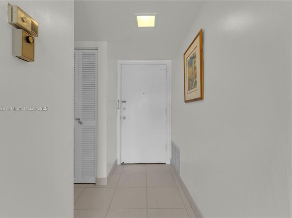 200 Diplomat Pkwy 229, Hallandale Beach FL 33009