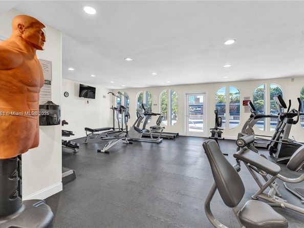 200 Diplomat Pkwy 229, Hallandale Beach FL 33009