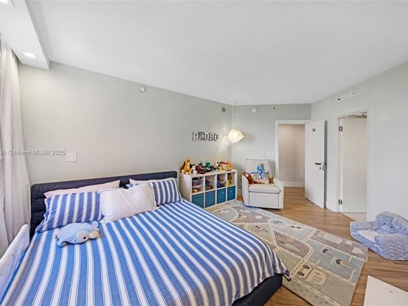1581 Brickell Ave 506, Miami FL 33129