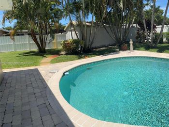 280 SW 63rd Ave