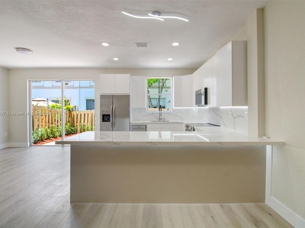 8144 NW 107th Path, Doral FL 33178