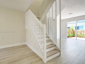 8144 NW 107th Path, Doral FL 33178