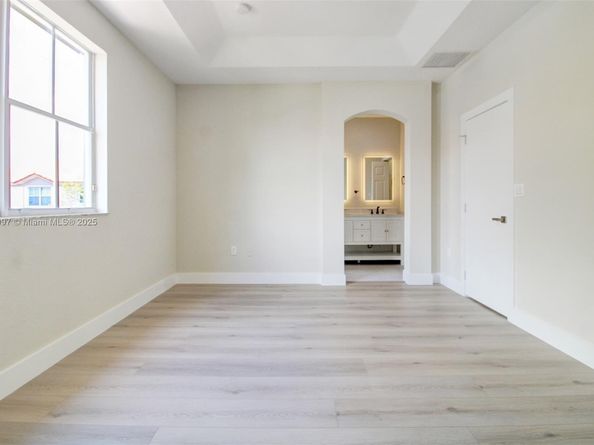 8144 NW 107th Path, Doral FL 33178