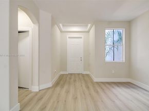 8144 NW 107th Path, Doral FL 33178